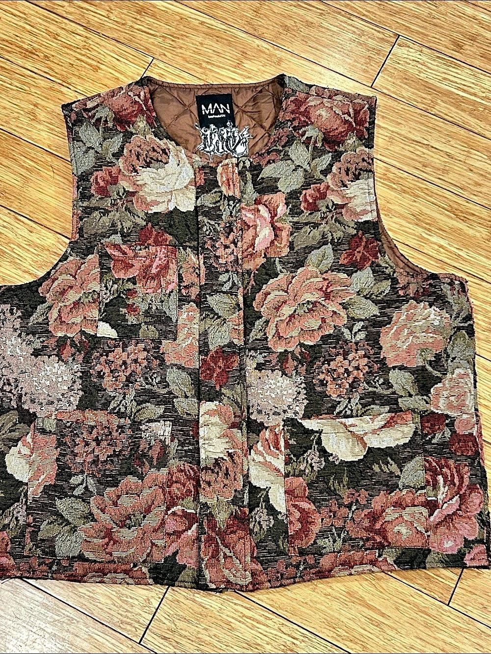 Boohooman Tapestry Floral Vest in Brown & Red Size Large